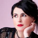 Sharon Den Adel