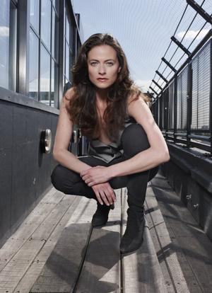 Lara Pulver
