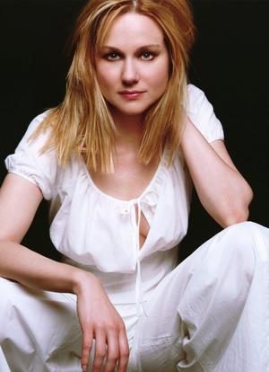 Laura Linney