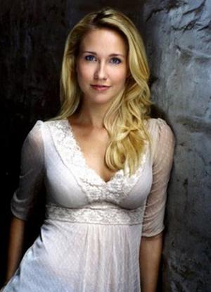 Anna Camp